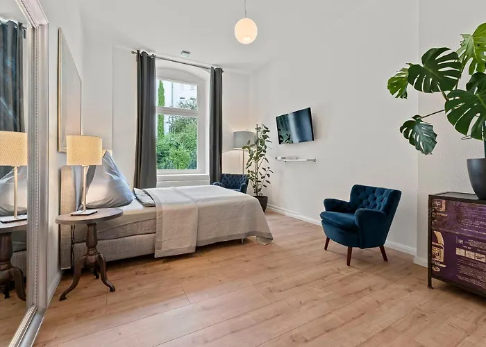 The Weichsel - Group Flat In Berlin, Family-friendly, 3br, 2 Bath Rooms, 4- 6 Guests * Berlijn